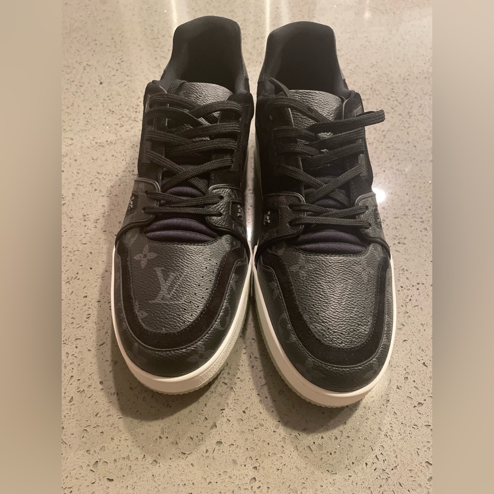 Brand new Louis vuttion sneakers